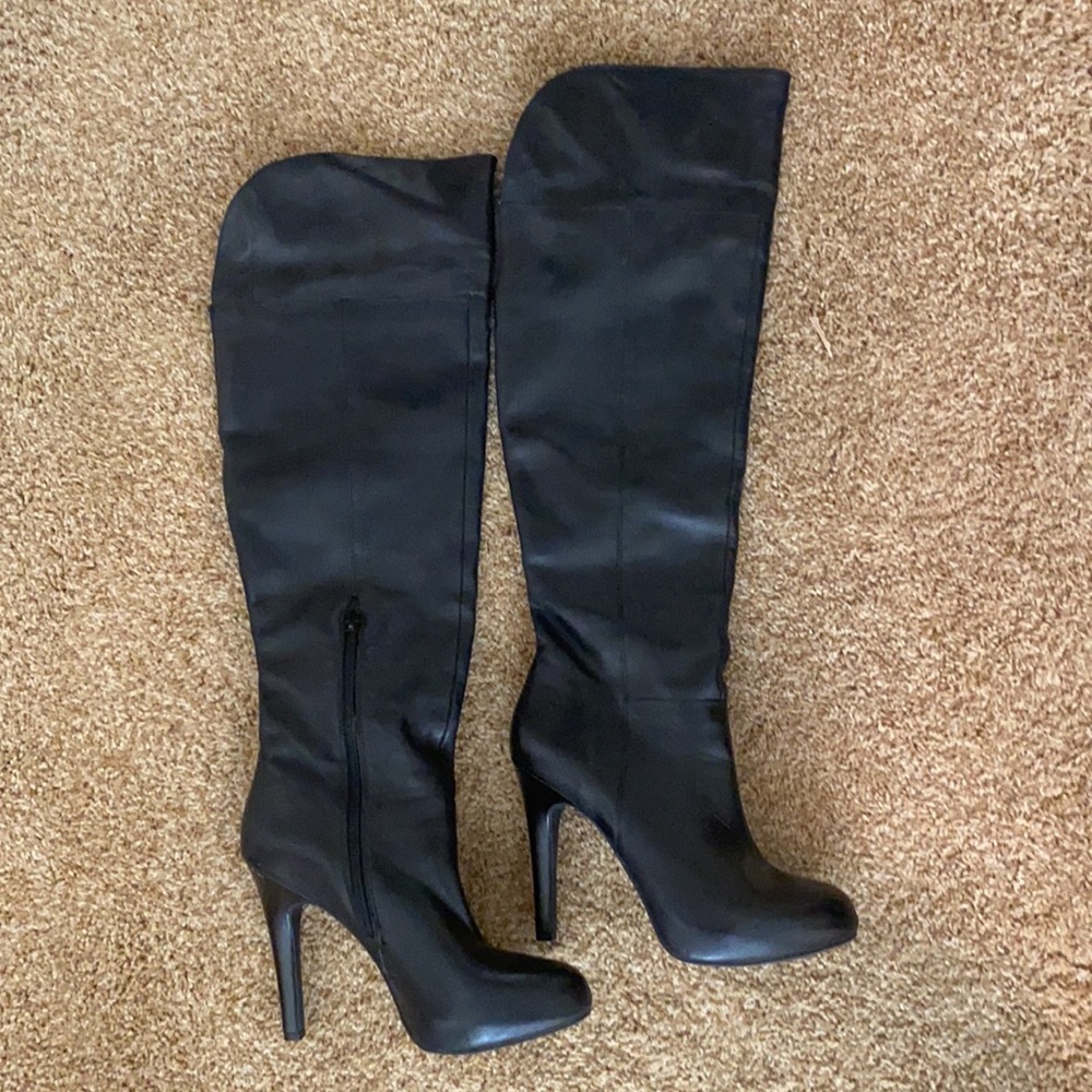 Jessica Simpson knee high black heeled boots